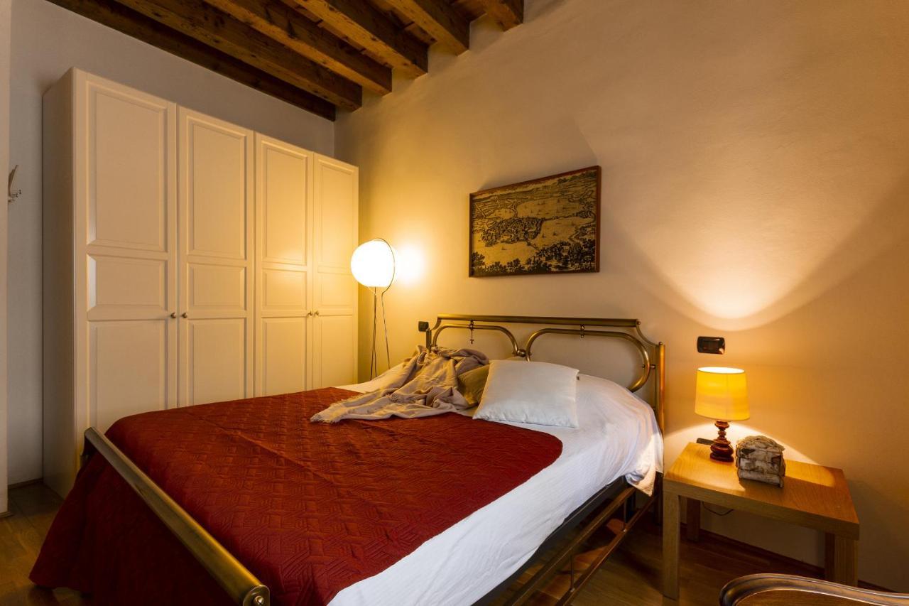 Cavour Suite - Smart Holiday Mantova Exterior foto